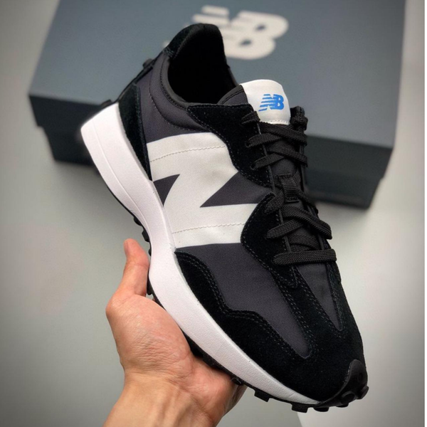 Sapatilhas New Balance 327 - Pretas e Brancas